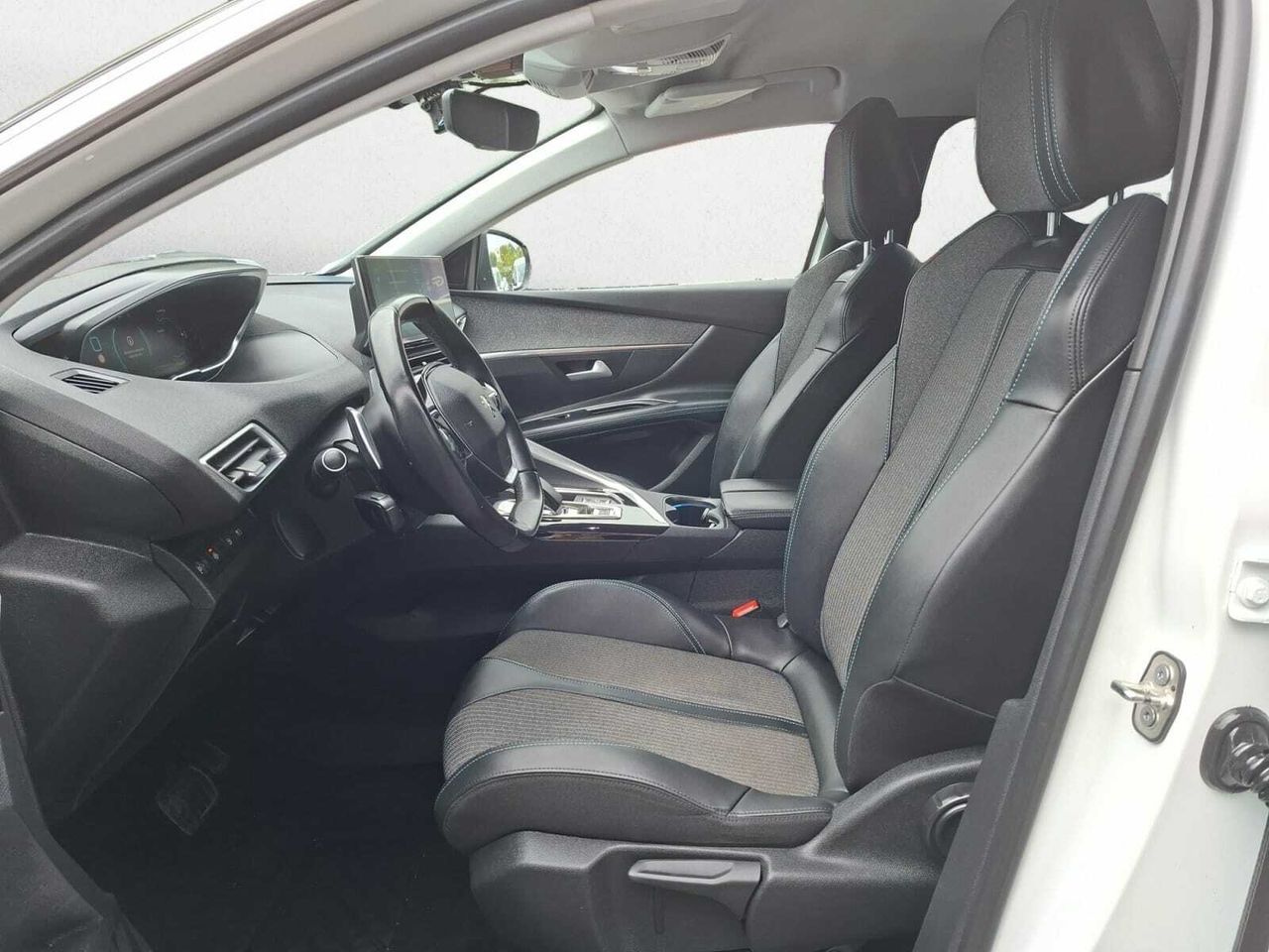 Peugeot 3008 Hybrid ALLURE PACK HYBRID 225 e-EAT8  - Foto 2