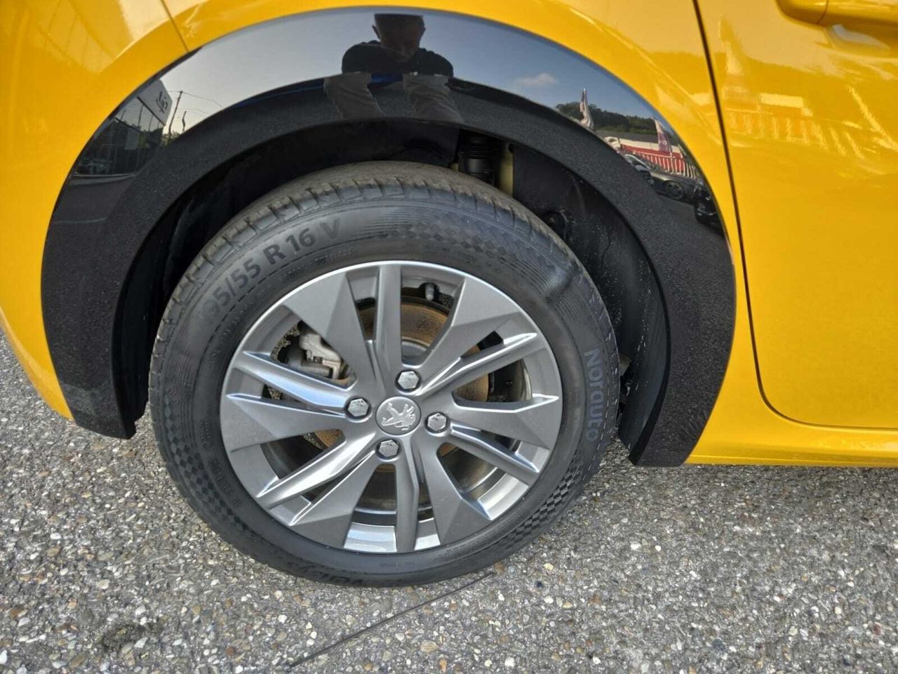 Peugeot e-208 ALLURE ELECTRICO 136 CV  - Foto 2