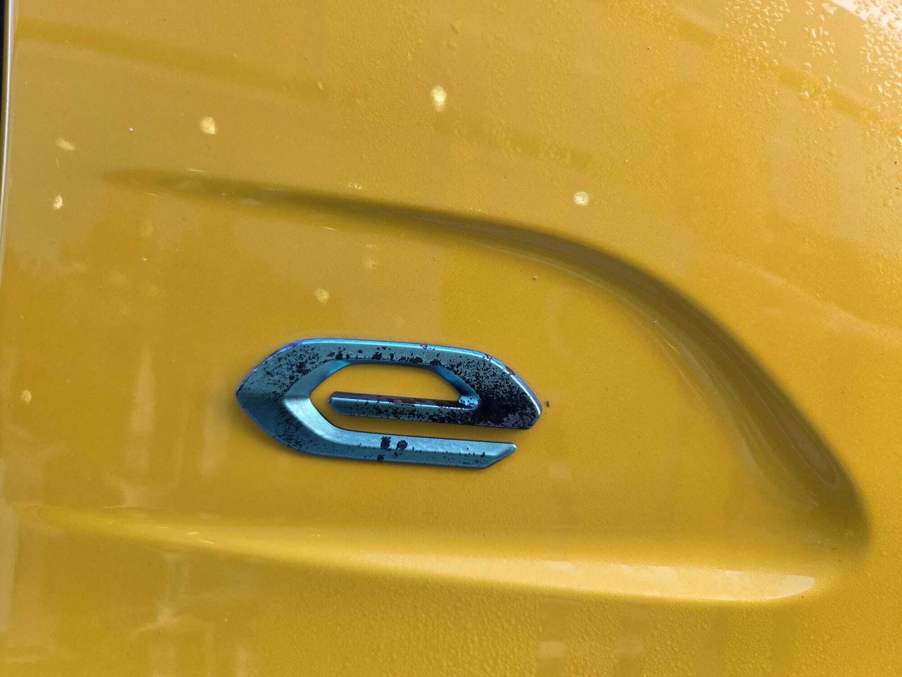 Peugeot e-208 ALLURE ELECTRICO 136 CV  - Foto 2