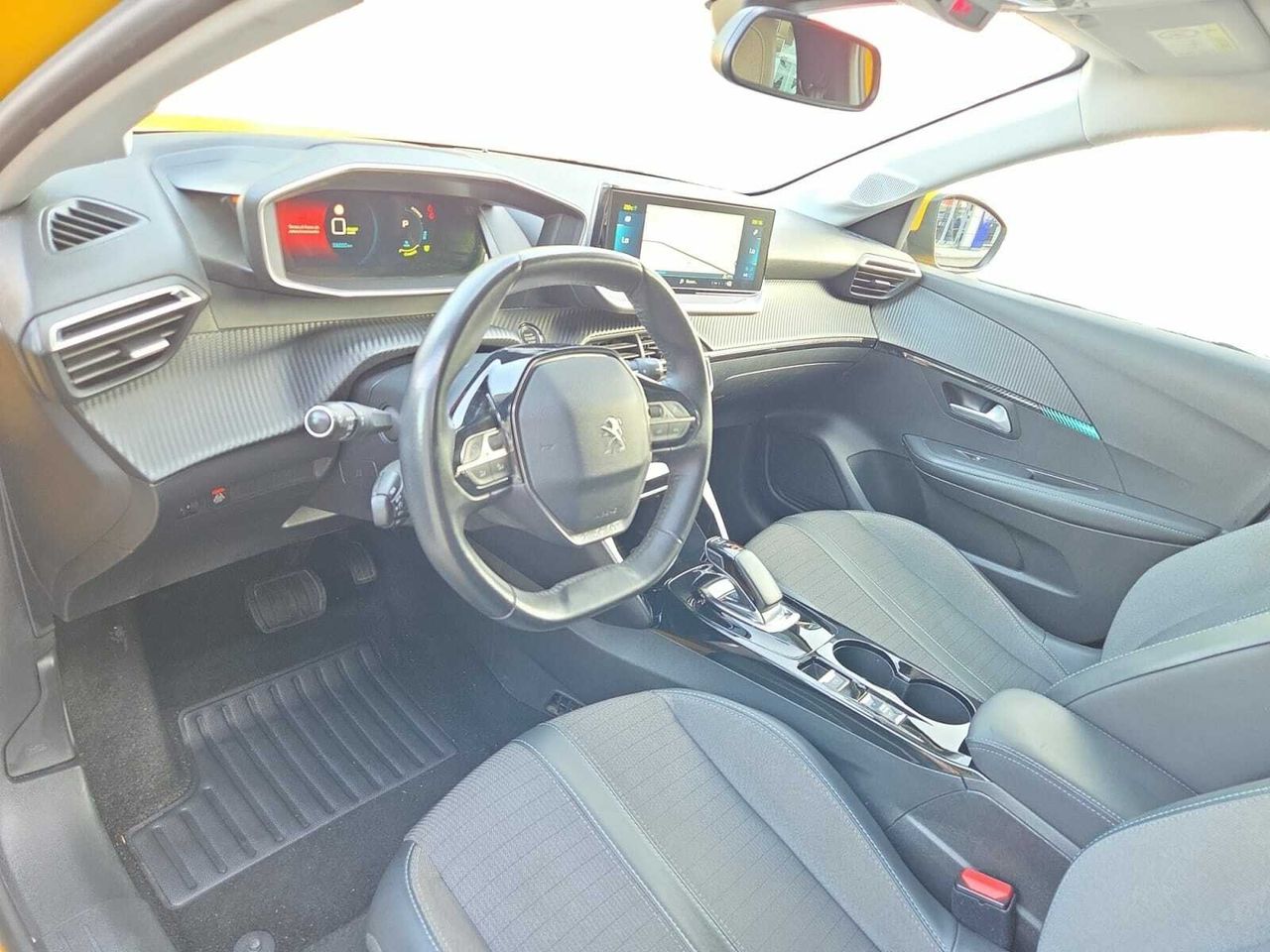 Peugeot e-208 ALLURE ELECTRICO 136 CV  - Foto 2