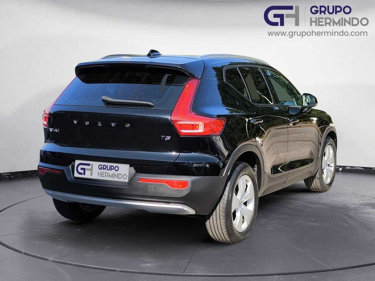 Volvo XC40 1.5 T3 MOMENTUM AUT  - Foto 2
