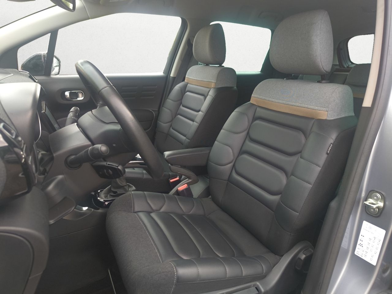 Citroën C3 Aircross BLUE HDI 110 CV SHINE  - Foto 2