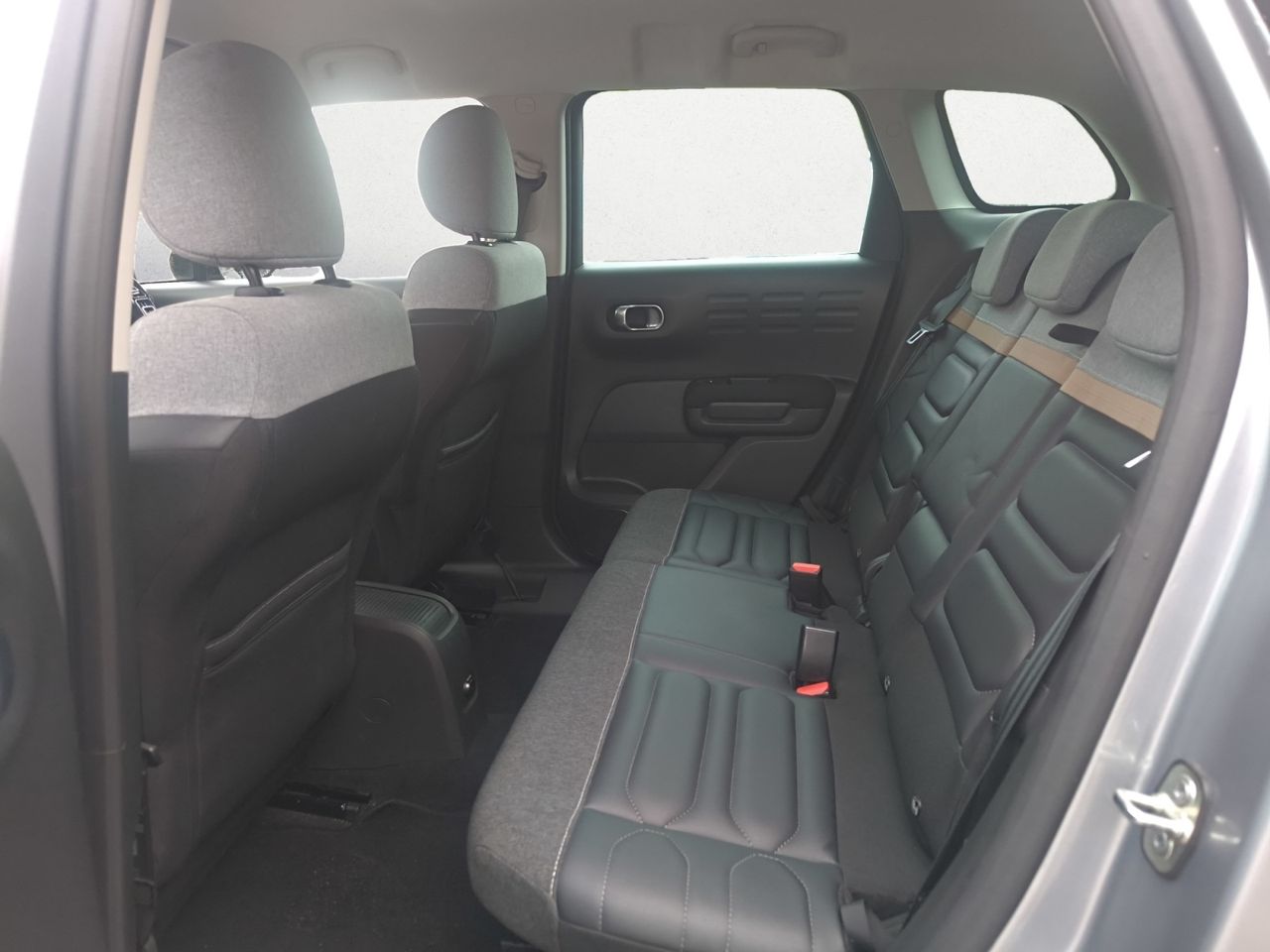 Citroën C3 Aircross BLUE HDI 110 CV SHINE  - Foto 2