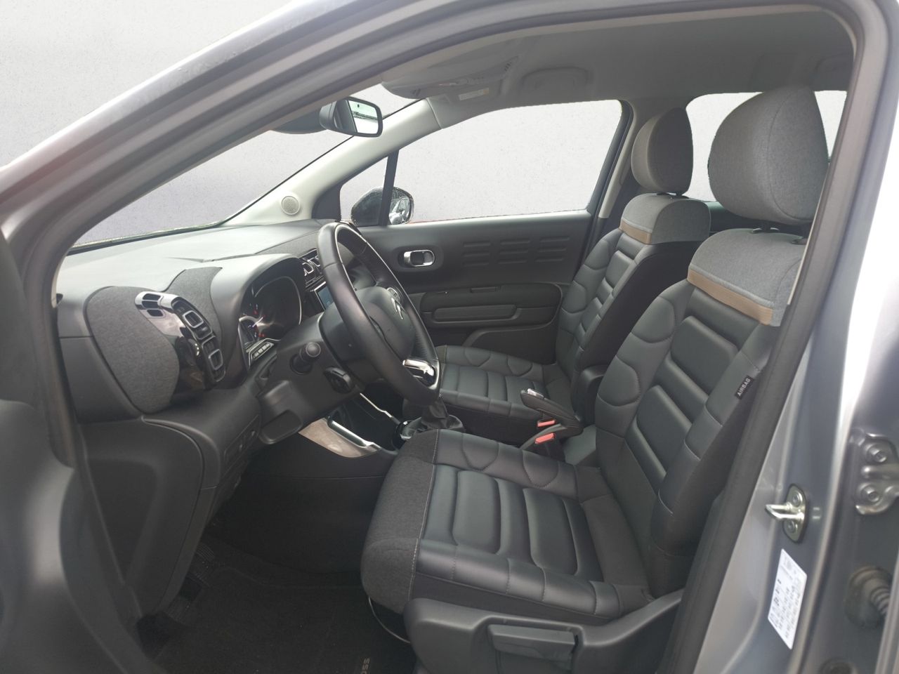 Citroën C3 Aircross BLUE HDI 110 CV SHINE  - Foto 2