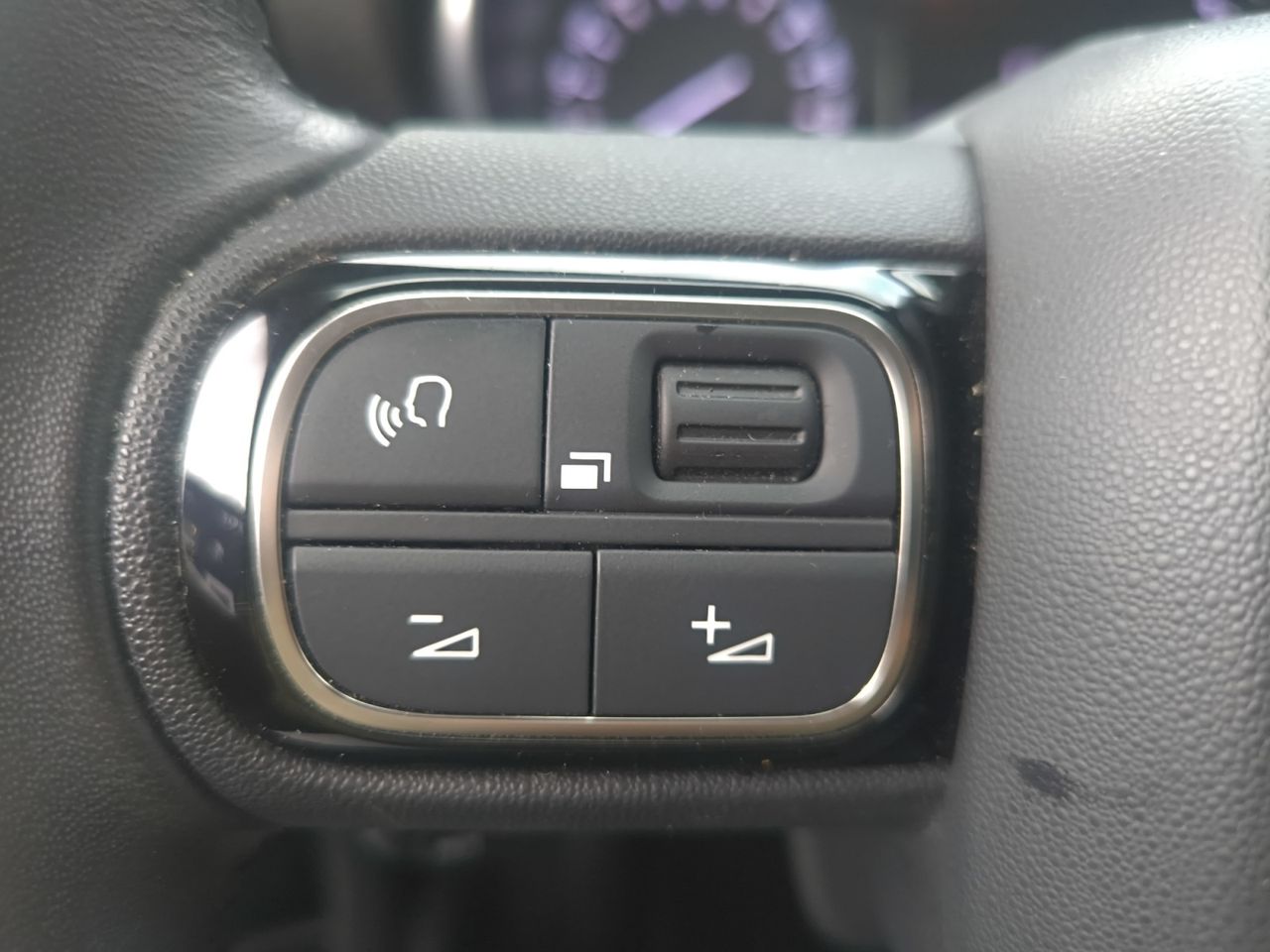 Citroën C3 Aircross BLUE HDI 110 CV SHINE  - Foto 2