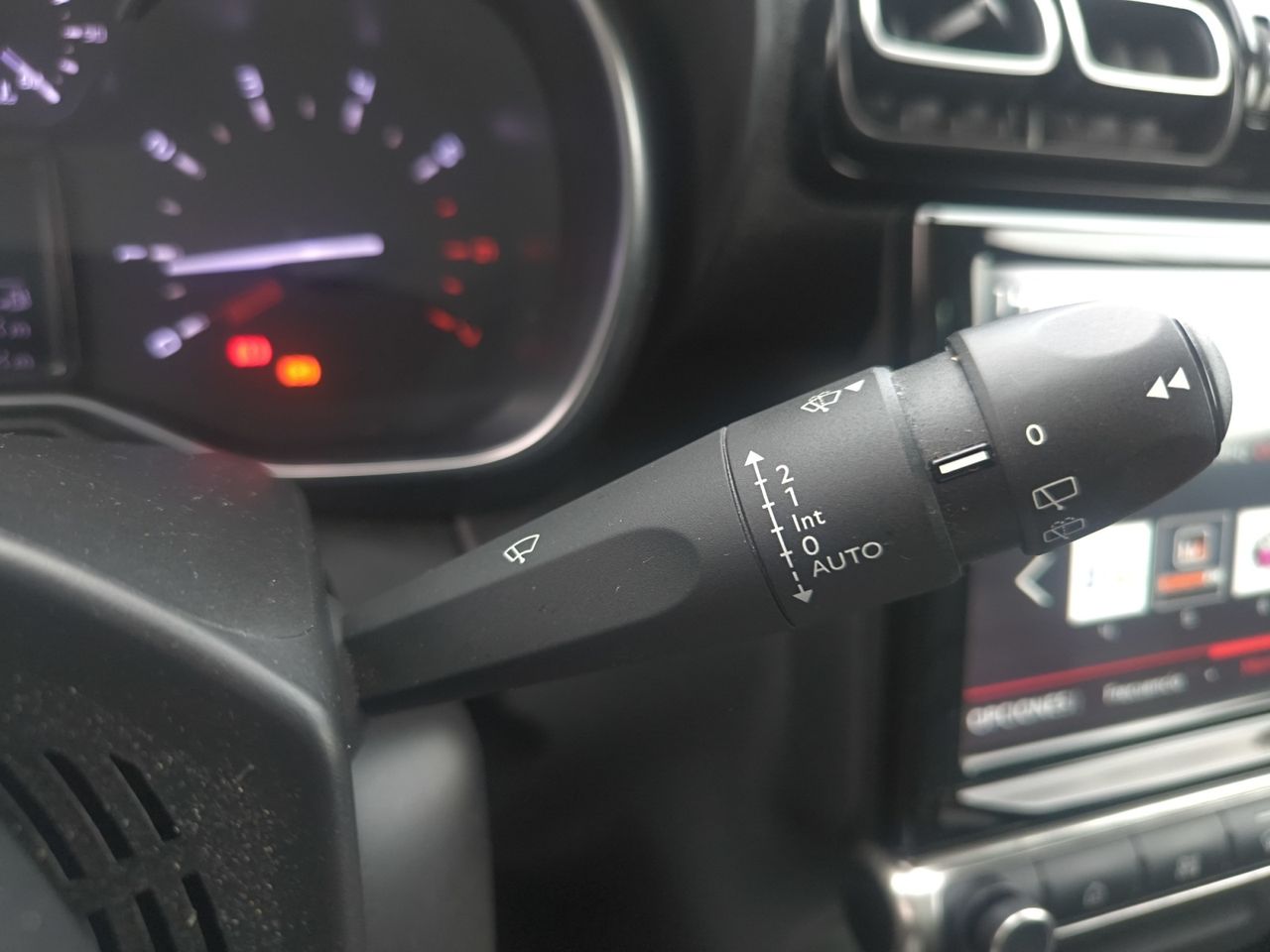 Citroën C3 Aircross BLUE HDI 110 CV SHINE  - Foto 2