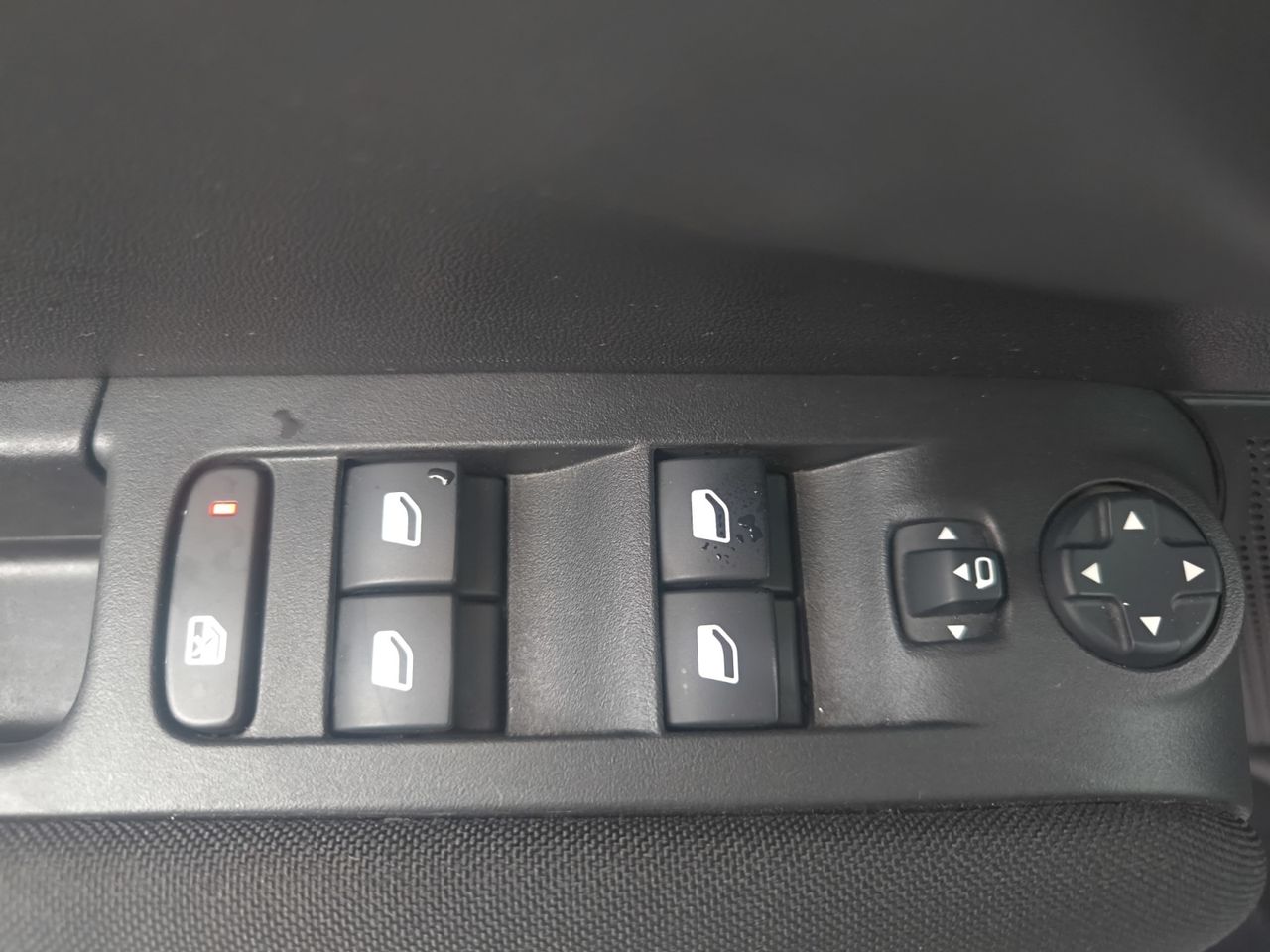 Citroën C3 Aircross BLUE HDI 110 CV SHINE  - Foto 2