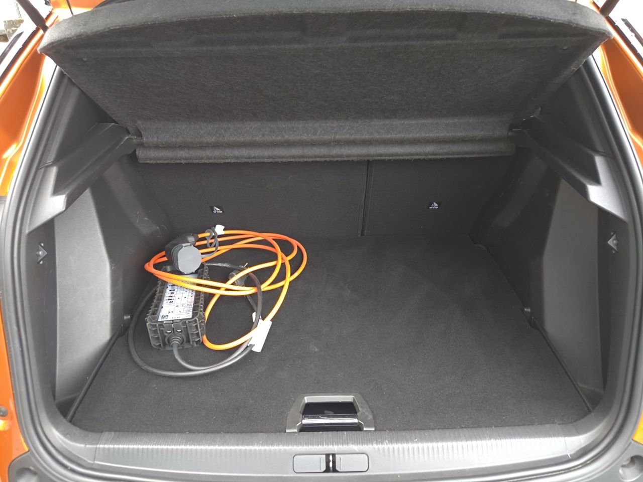 Peugeot e-2008 GT LINE ELECTRICO 136 CV  - Foto 2