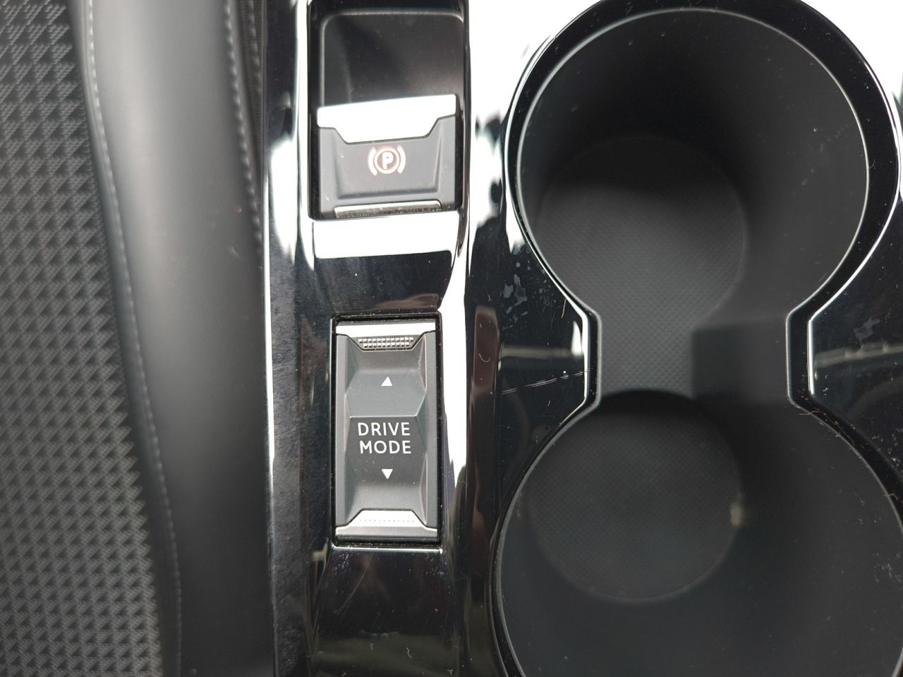 Peugeot e-2008 GT LINE ELECTRICO 136 CV  - Foto 2