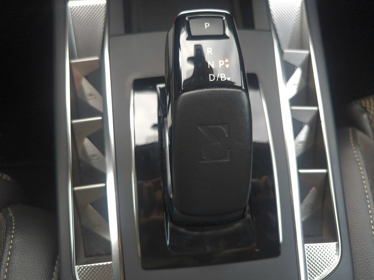 DS DS 3 CROSSBACK E TENSE SO CHIC  - Foto 2