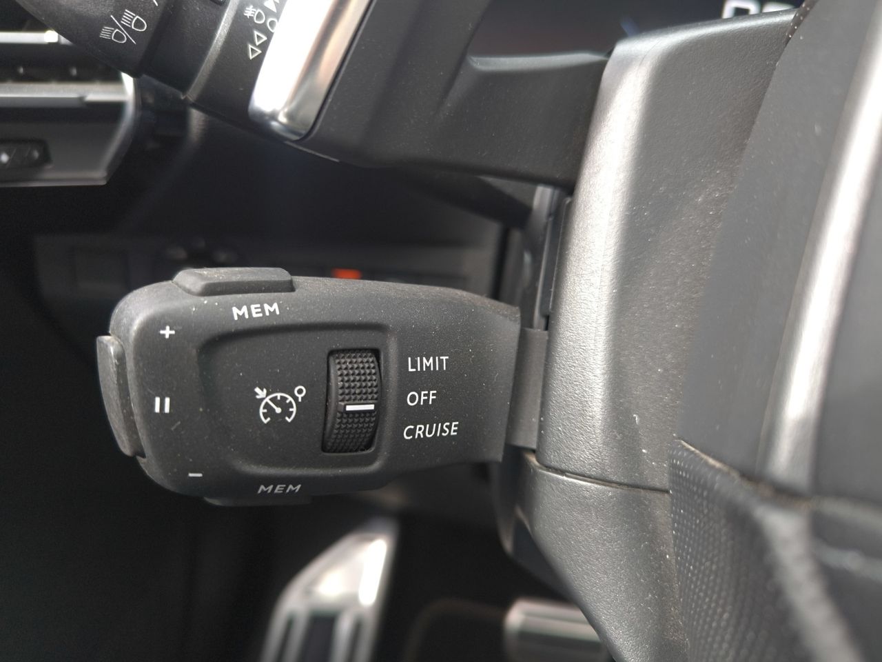 DS DS 7 CROOSBACK E TENSE 225 PERFORMANCE LINE  - Foto 2