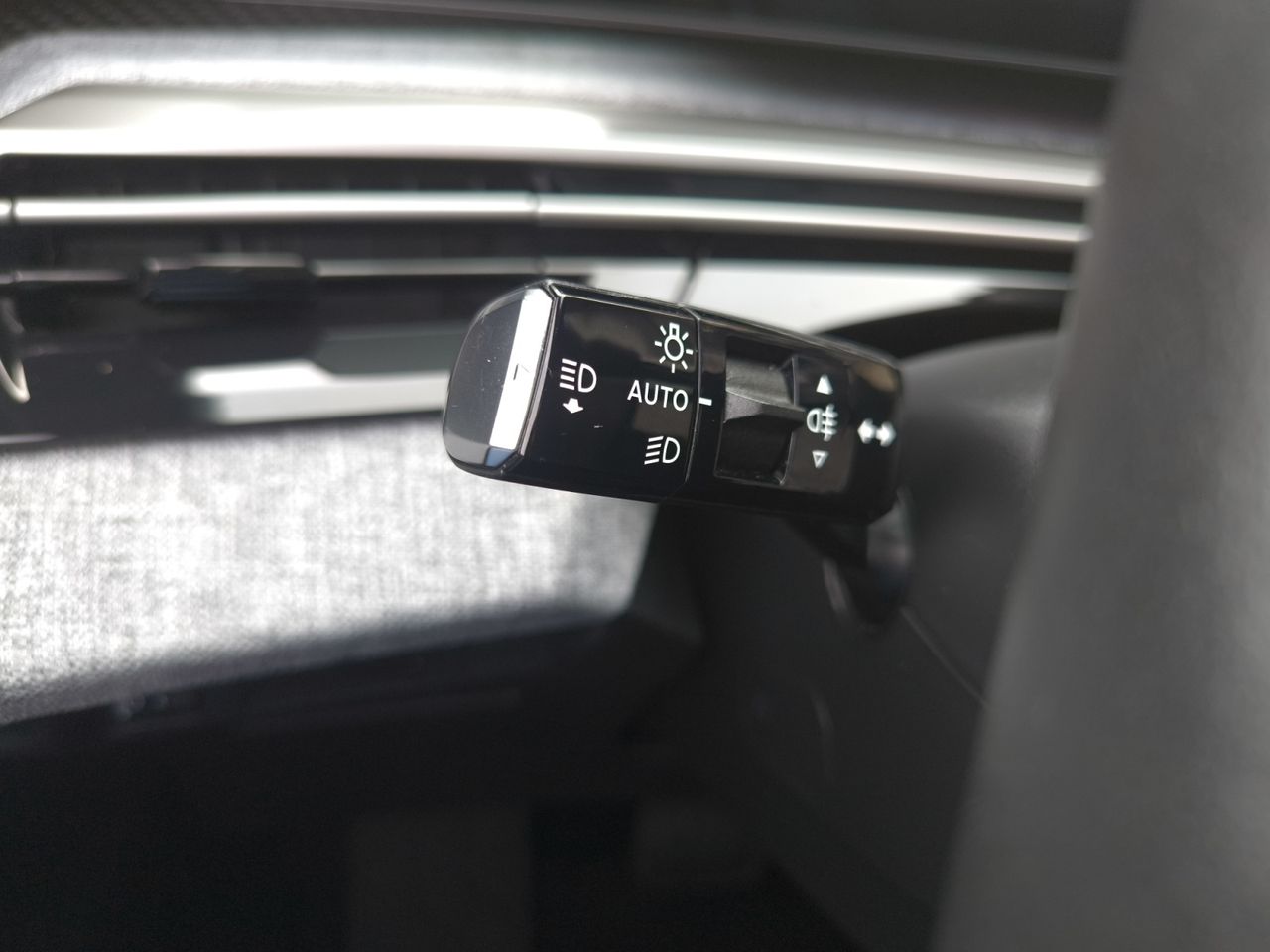 Peugeot 3008 Hybrid 3008 Allure HYBRID 145 e-DCS6  - Foto 2