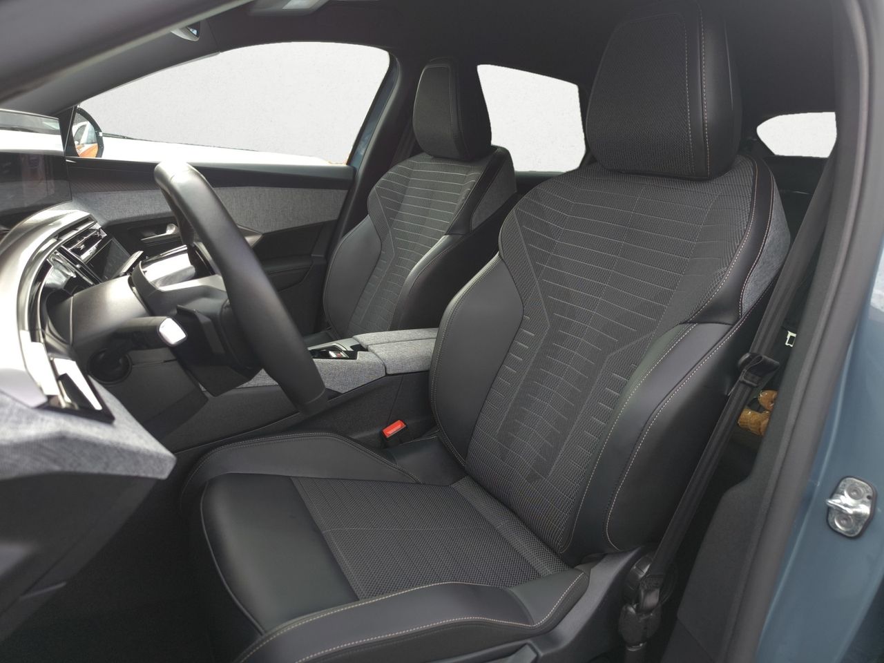 Peugeot 3008 Hybrid 3008 Allure HYBRID 145 e-DCS6  - Foto 2