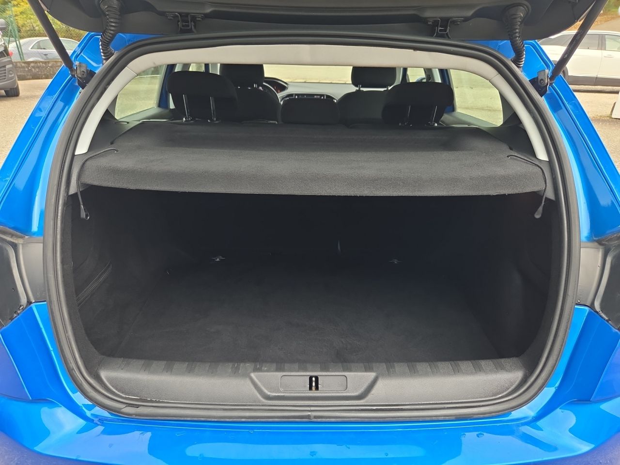 Peugeot 308 ACTIVE PACK BLUE HDI 100 CV  - Foto 2