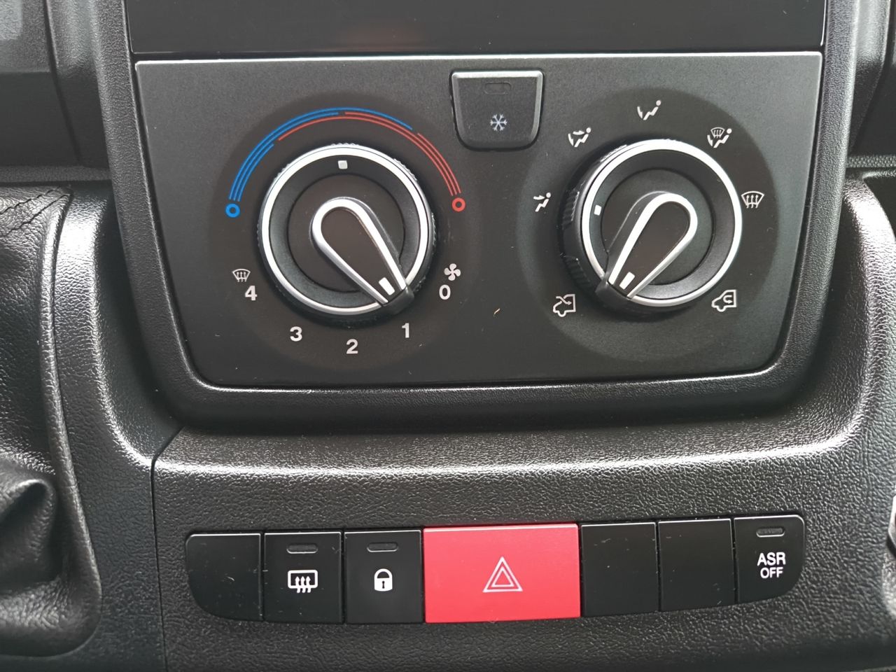 Peugeot Boxer 435 L4H2   - Foto 2