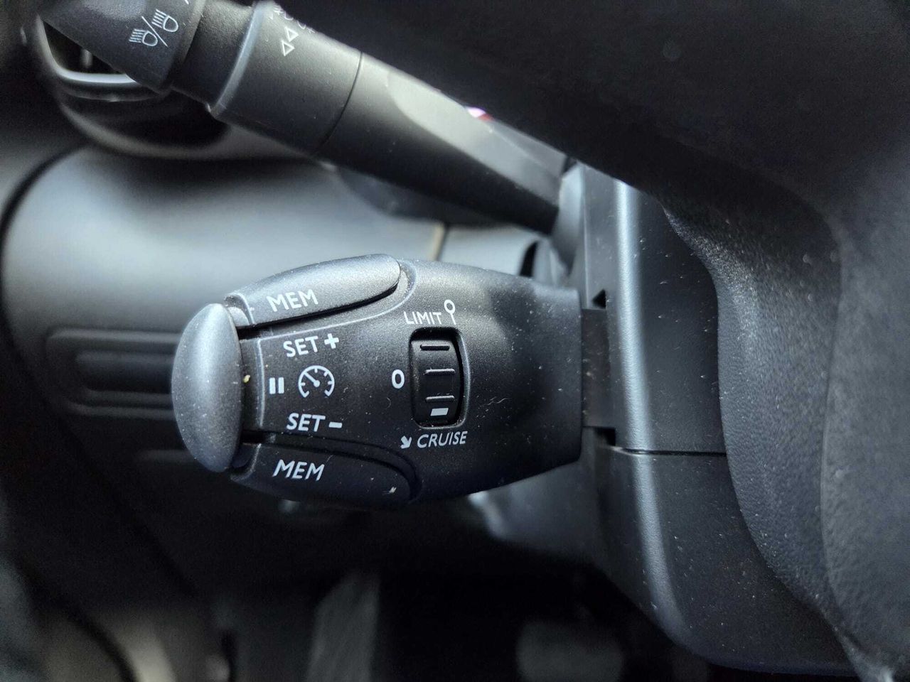 Citroën C3 Aircross SHINE BLUE HDI 120 CV EAT6  - Foto 2