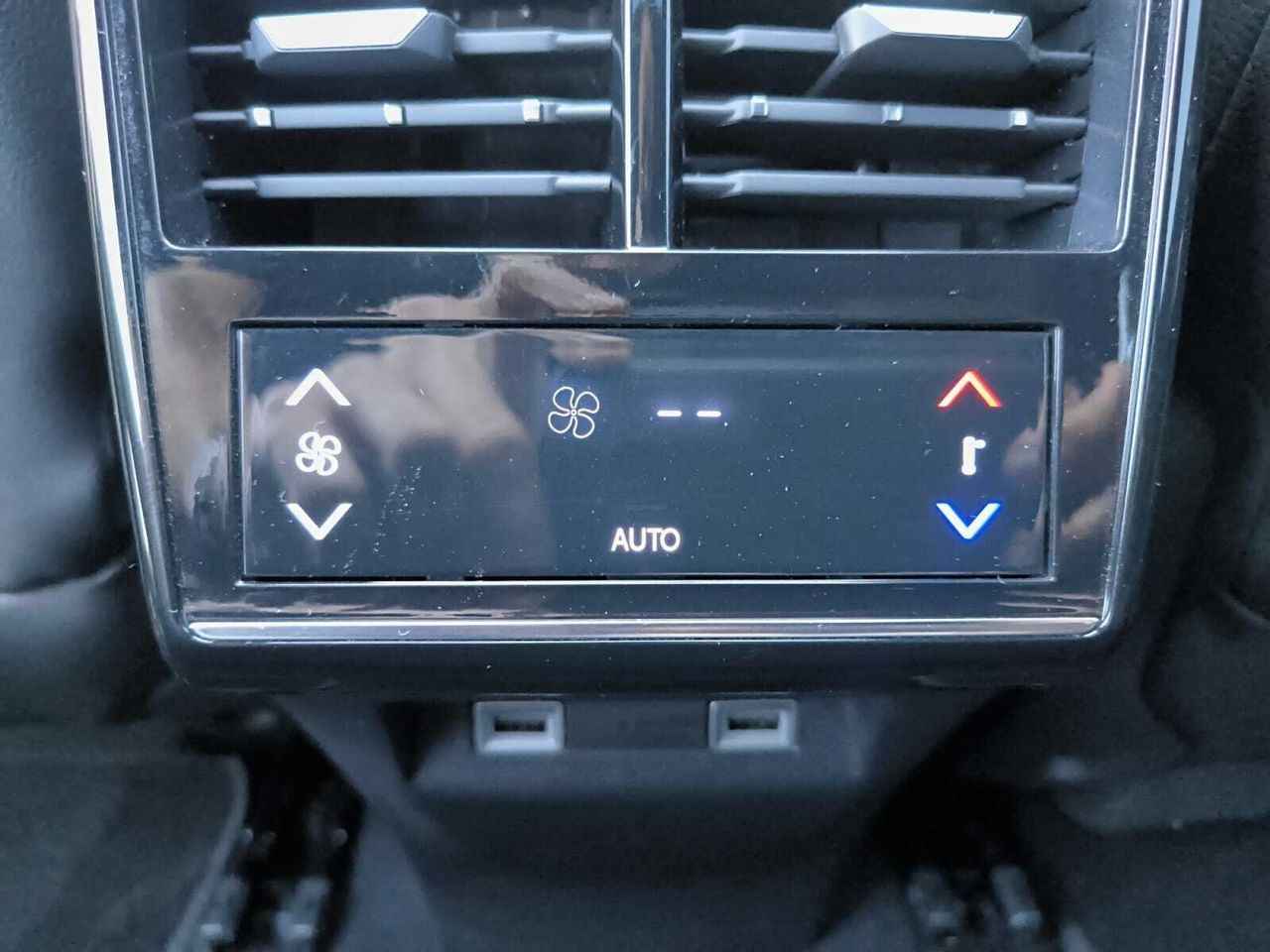 DS DS 7 ETENSE 225 RIVOLI EAT8  - Foto 2