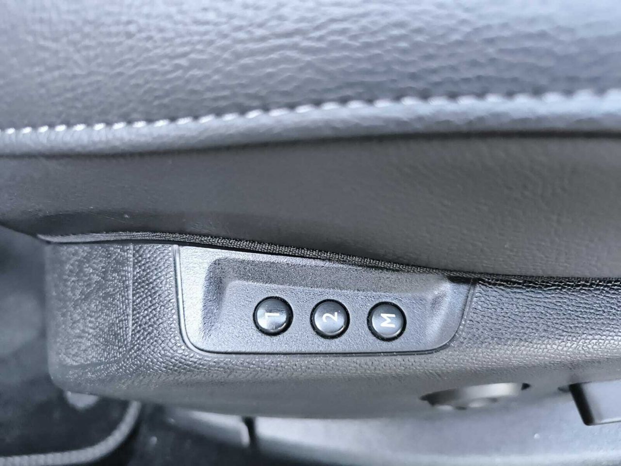 DS DS 7 ETENSE 225 RIVOLI EAT8  - Foto 2