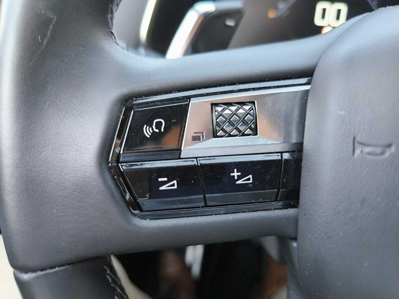 DS DS 7 PURE TECH 180 AUT GRAND CHIC  - Foto 2