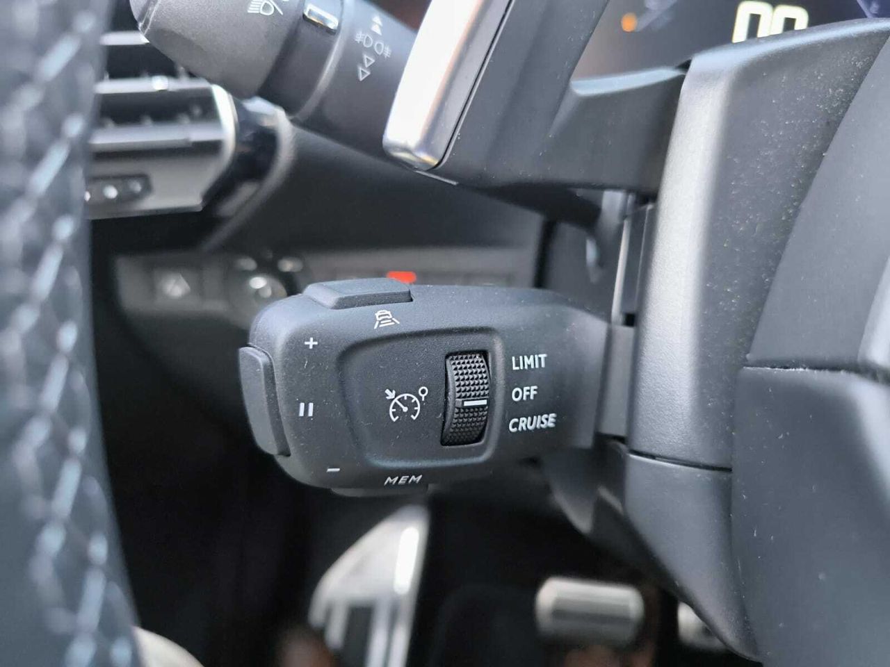 DS DS 7 PURE TECH 180 AUT GRAND CHIC  - Foto 2