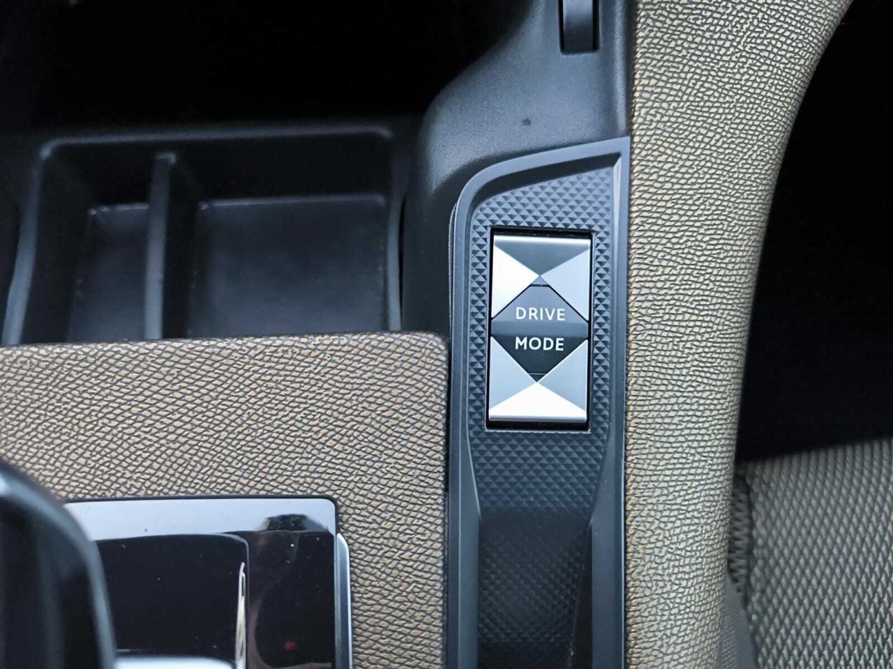 DS DS 7 SO CHIC BLUE HDI 180 CV EAT8  - Foto 2