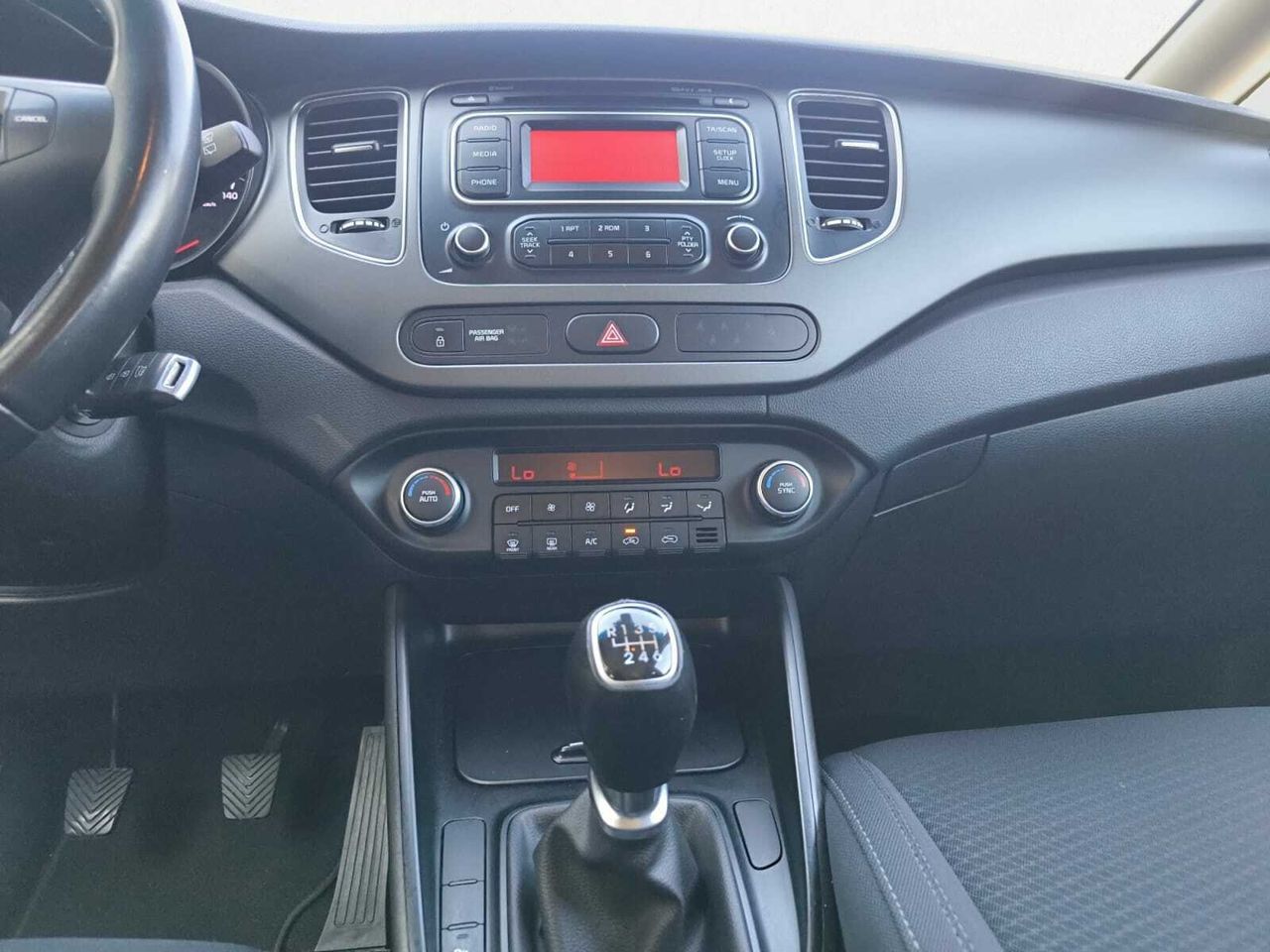 Kia Carens 1.6 GDI CONCEPT 135 CV  - Foto 2