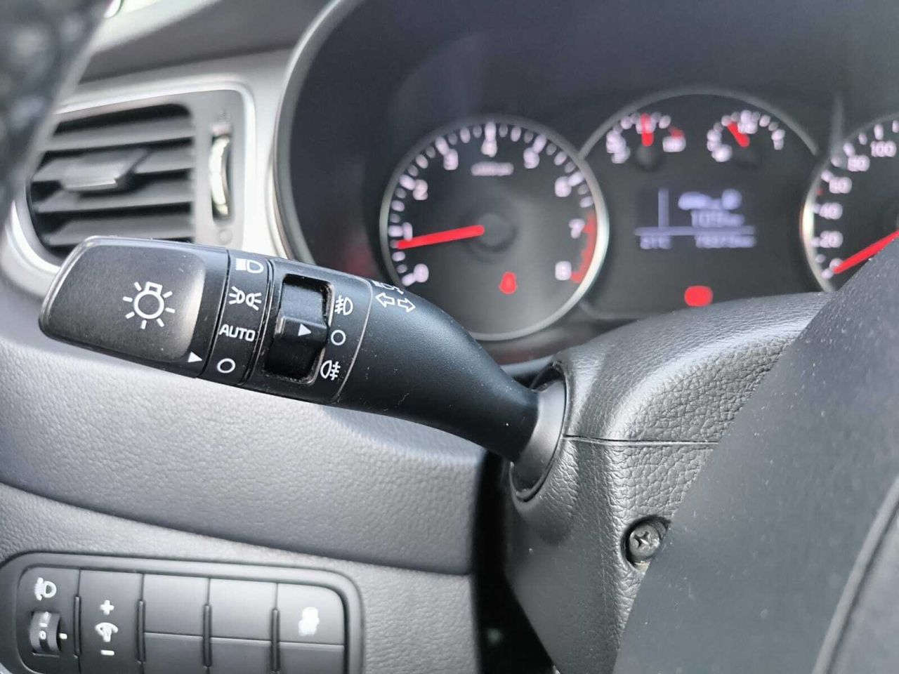 Kia Carens 1.6 GDI CONCEPT 135 CV  - Foto 2