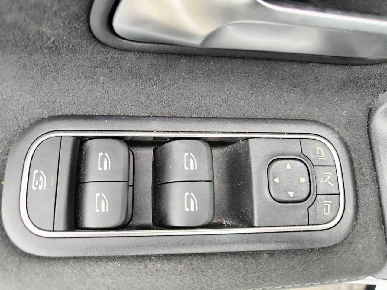 Mercedes Clase A 200 D AMG LINE + PAQUETE PREMIUM+ SMARTPHONE  - Foto 2