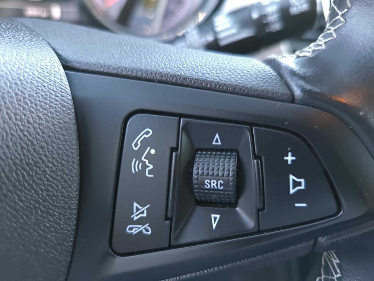 Opel Astra 1.5 D DVC 77 KW 105 CV EDITION  - Foto 2