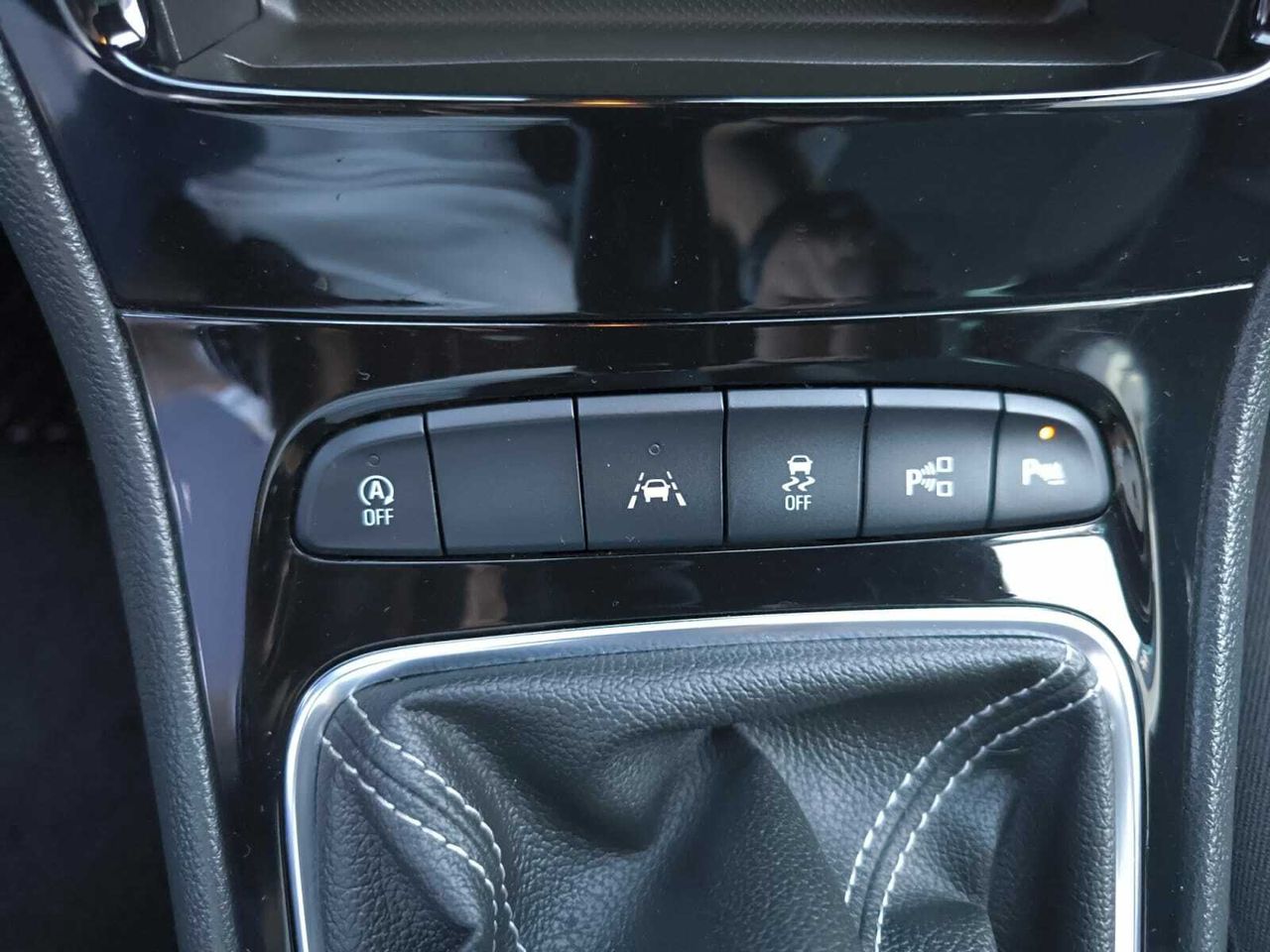 Opel Astra 1.5 D DVC 77 KW 105 CV EDITION  - Foto 2