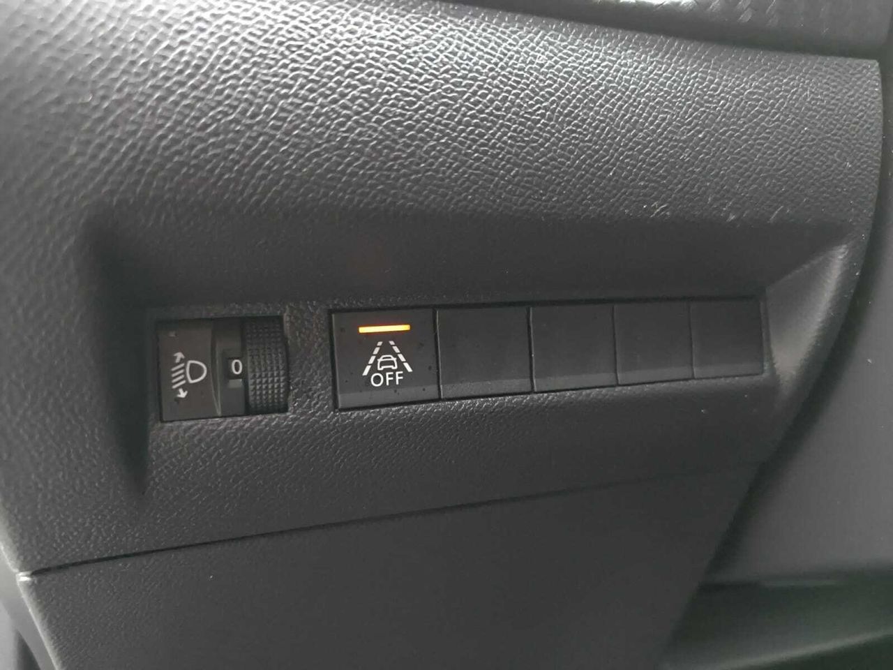 Peugeot 2008 ACTIVE BLUE HDI 100 CV  - Foto 2