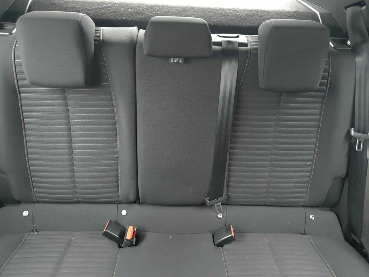 Peugeot 2008 ACTIVE BLUE HDI 100 CV  - Foto 2