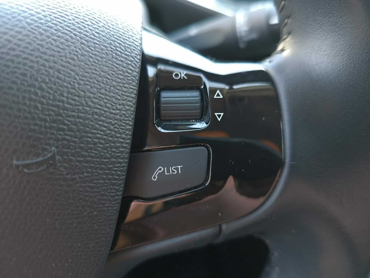 Peugeot 308 ACTIVE PACK BLUE HDI 100 CV  - Foto 2