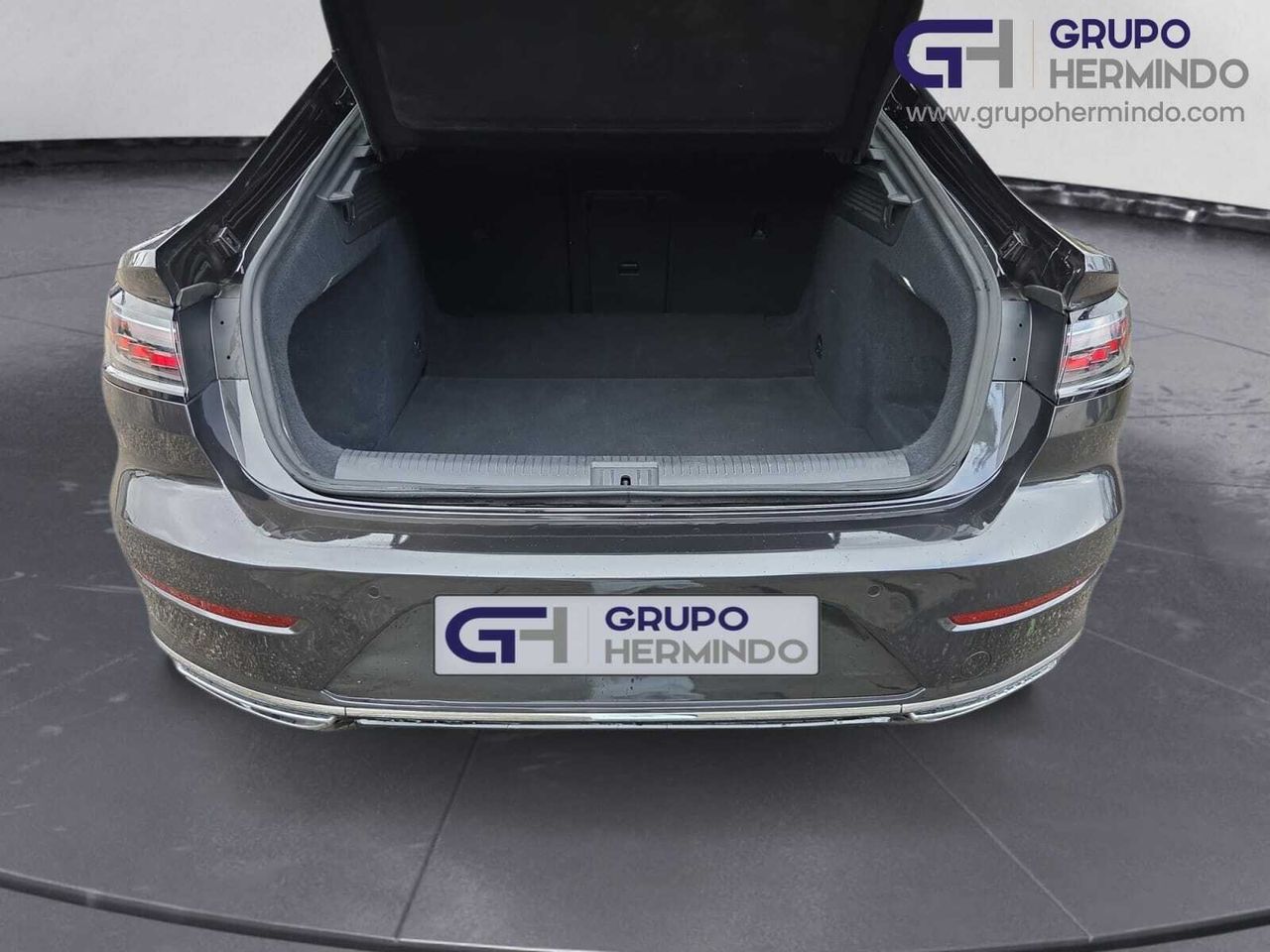 Volkswagen Arteon R LINE 2.0 TDI 200 CV DSG  - Foto 2