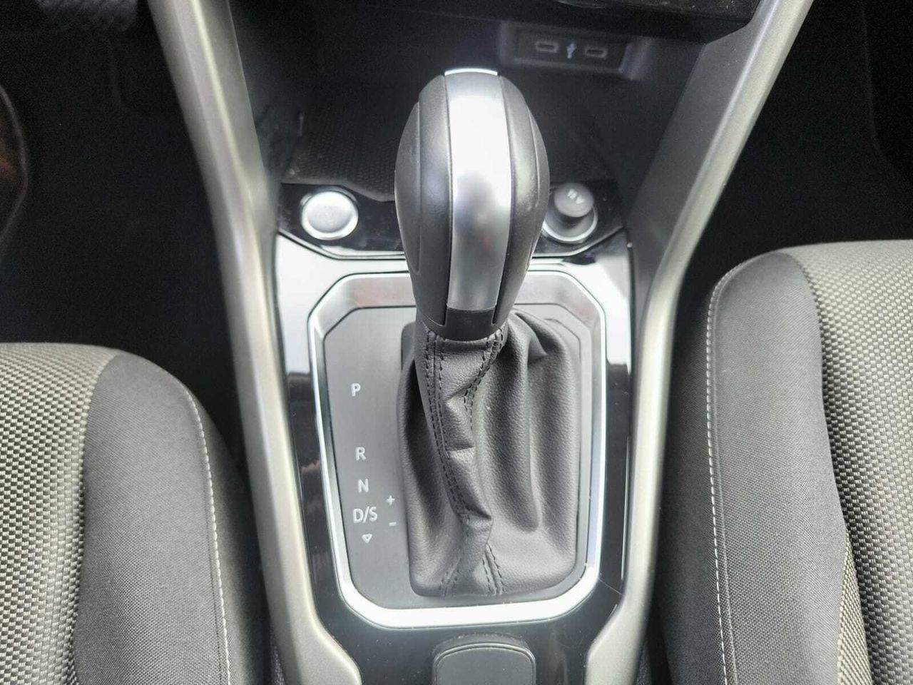 Volkswagen T-Roc ADVANCE 2.0 TDI 150 CV DSG  - Foto 2