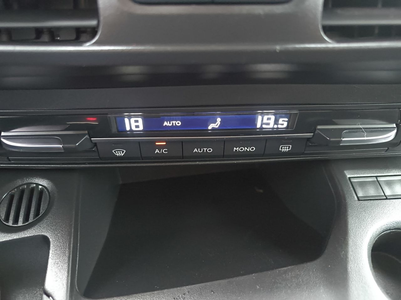 Peugeot Rifter ALLURE  HDI 130CV    7 PLAZAS  - Foto 2