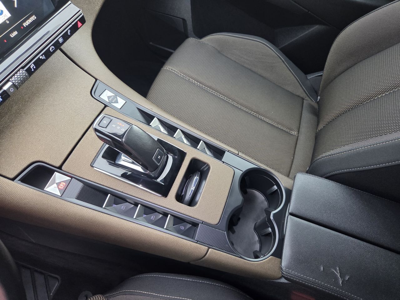 DS DS 7 180 AUT  SO CHIC   - Foto 2