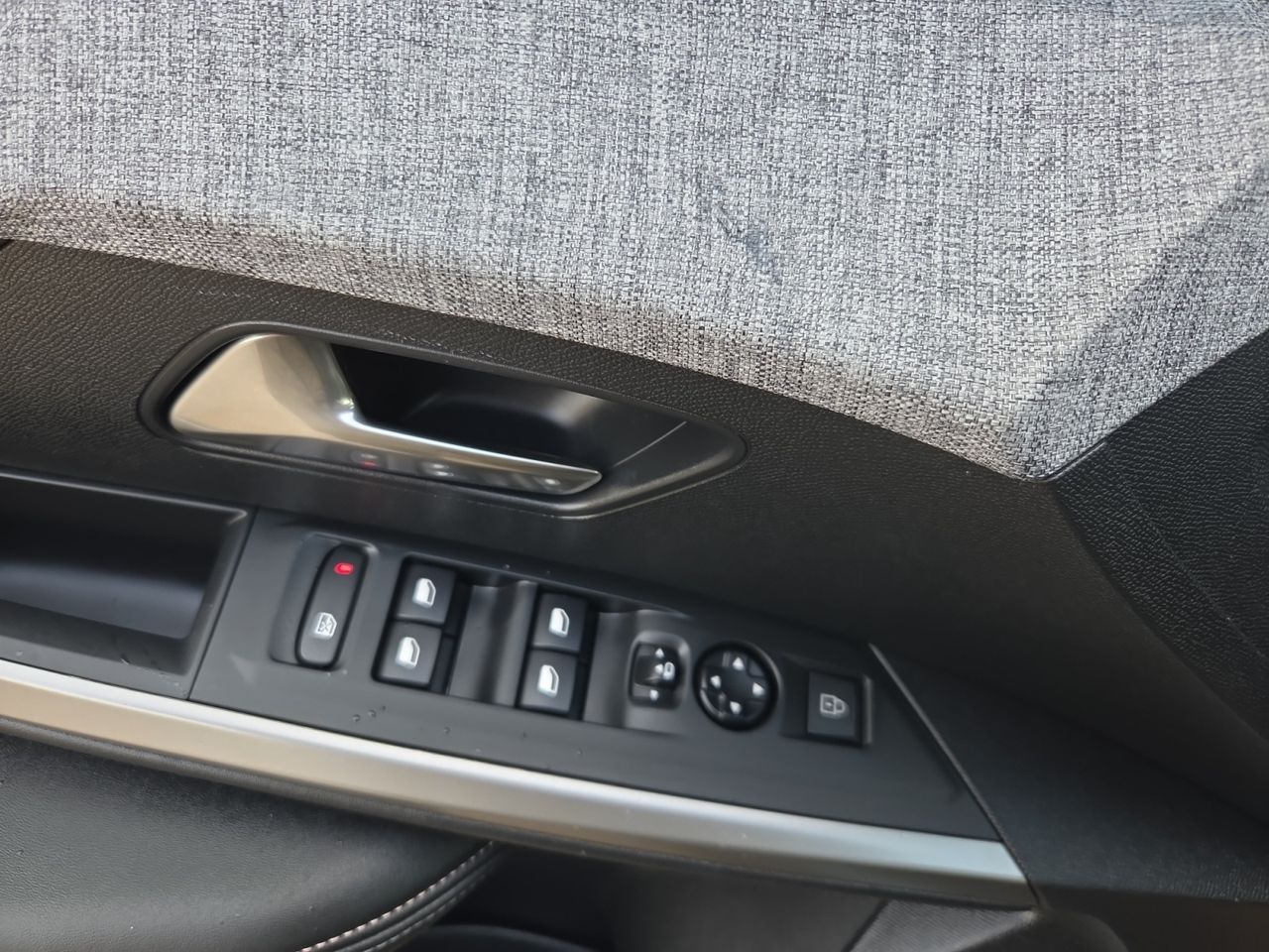 Peugeot 3008 Hybrid 3008 Allure HYBRID 145 e-DCS6  - Foto 2