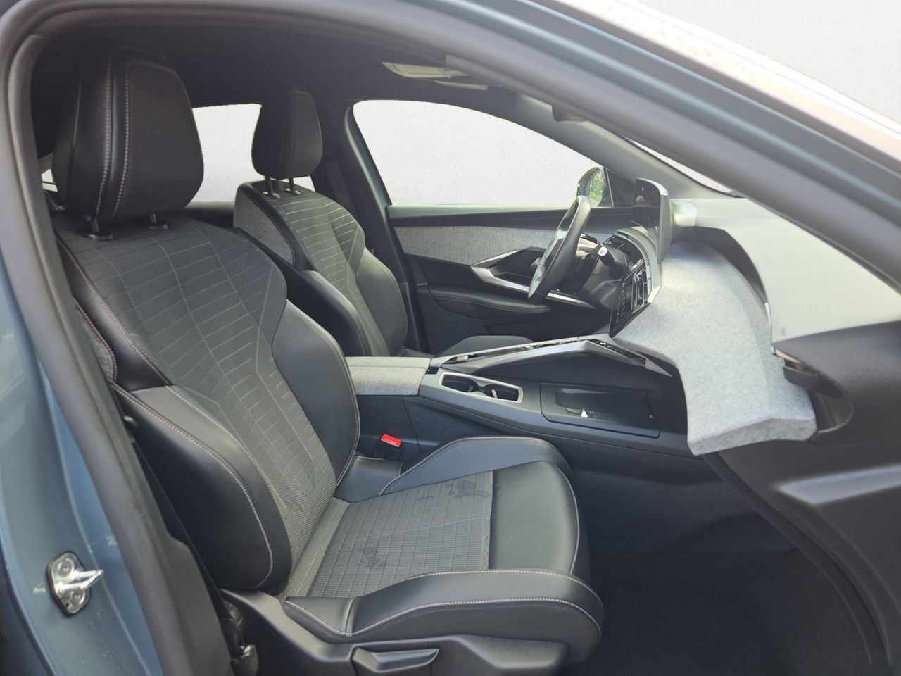 Peugeot 3008 Hybrid 3008 Allure HYBRID 145 e-DCS6  - Foto 2