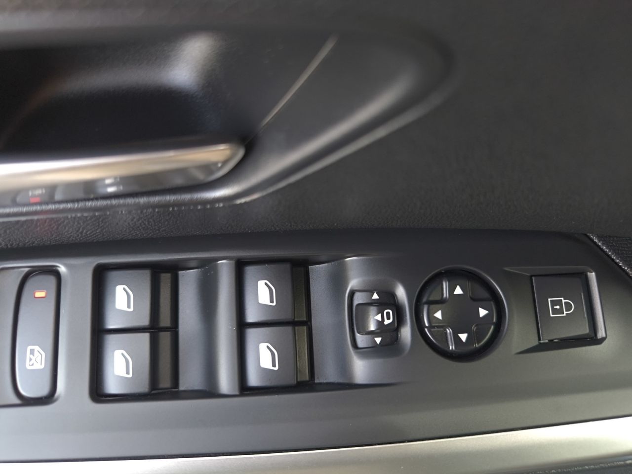 Peugeot 3008 Hybrid 3008 Hybrid 1.2 Allure eDCS6  - Foto 2