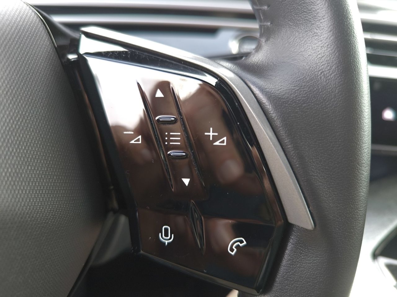 Peugeot 3008 Hybrid 3008 Hybrid 1.2 Allure eDCS6  - Foto 2