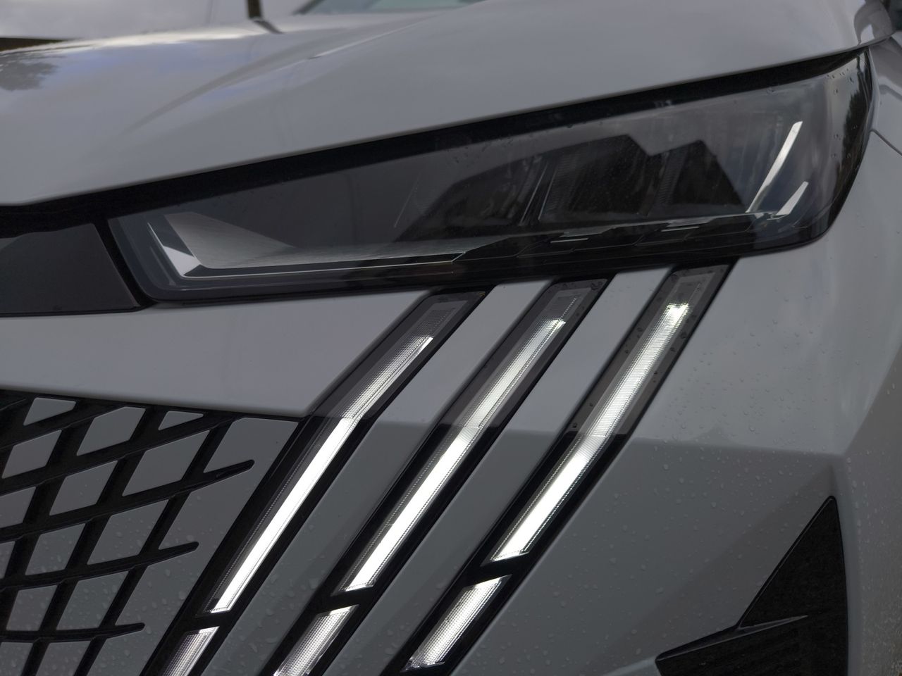 Peugeot 5008 5008 Hybrid 1.2 Allure eDCS6  - Foto 2