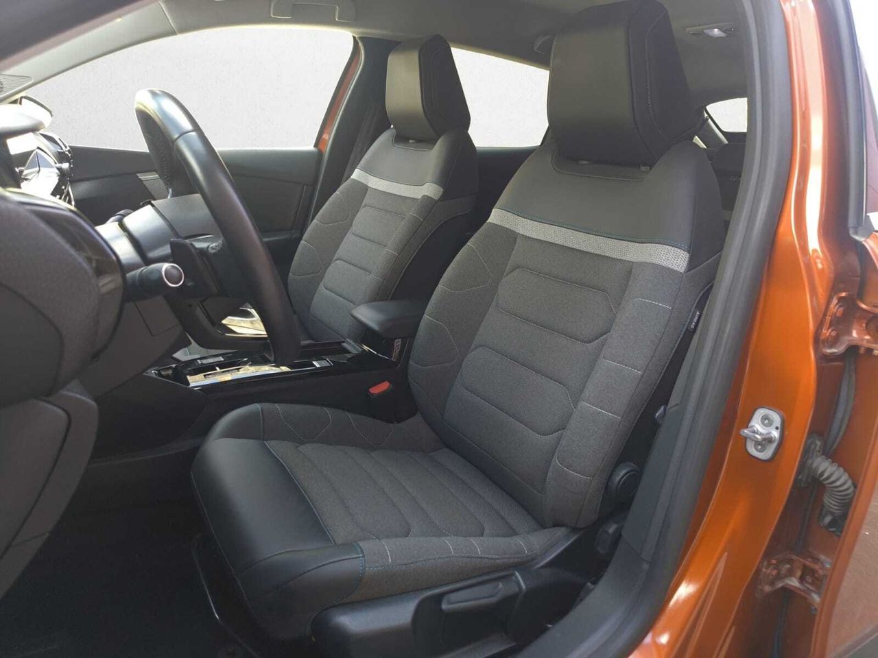 Citroën C4 BLUE HDI 130 CV EAT8 FEEL PACK  - Foto 2