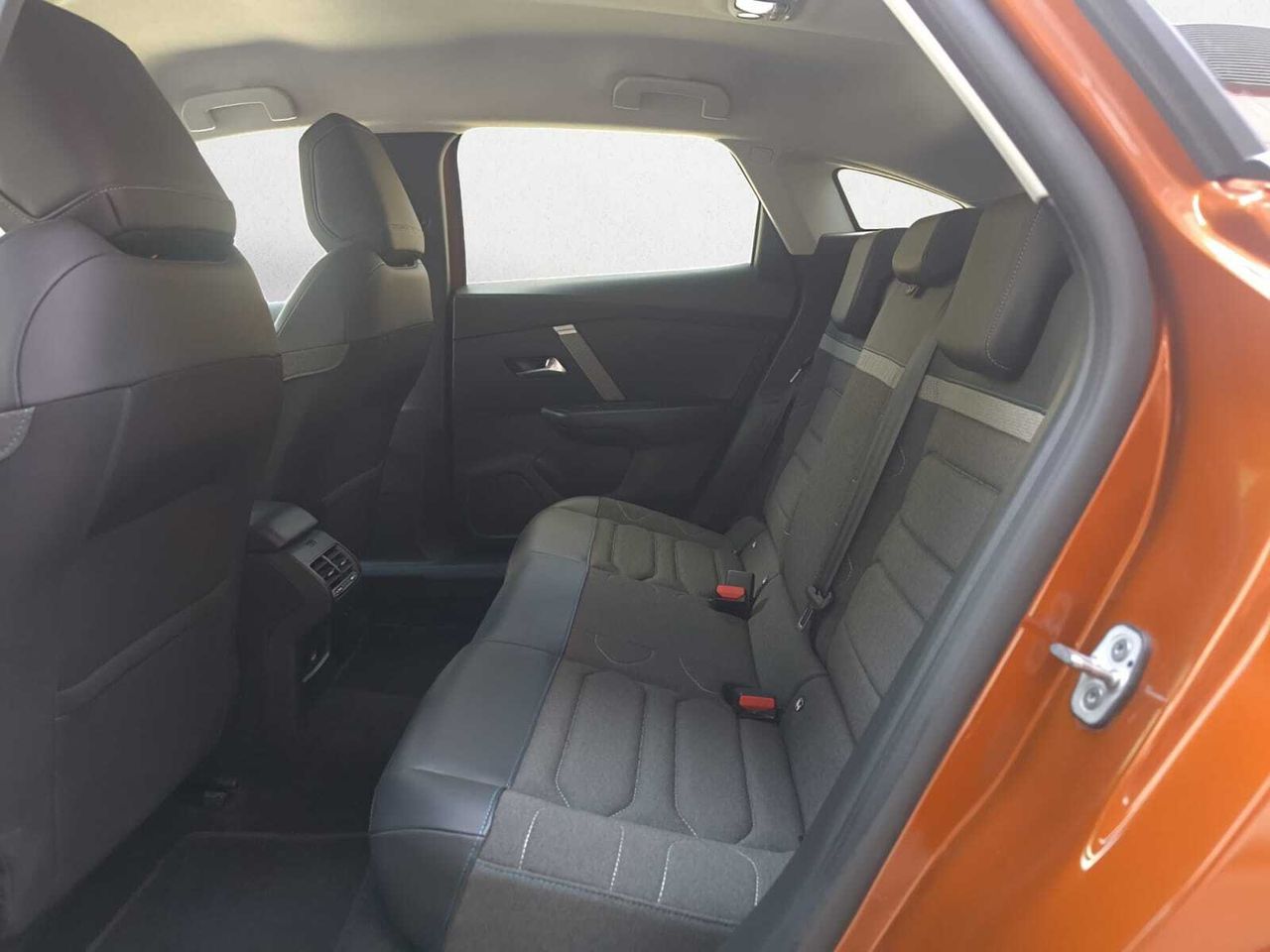 Citroën C4 BLUE HDI 130 CV EAT8 FEEL PACK  - Foto 2