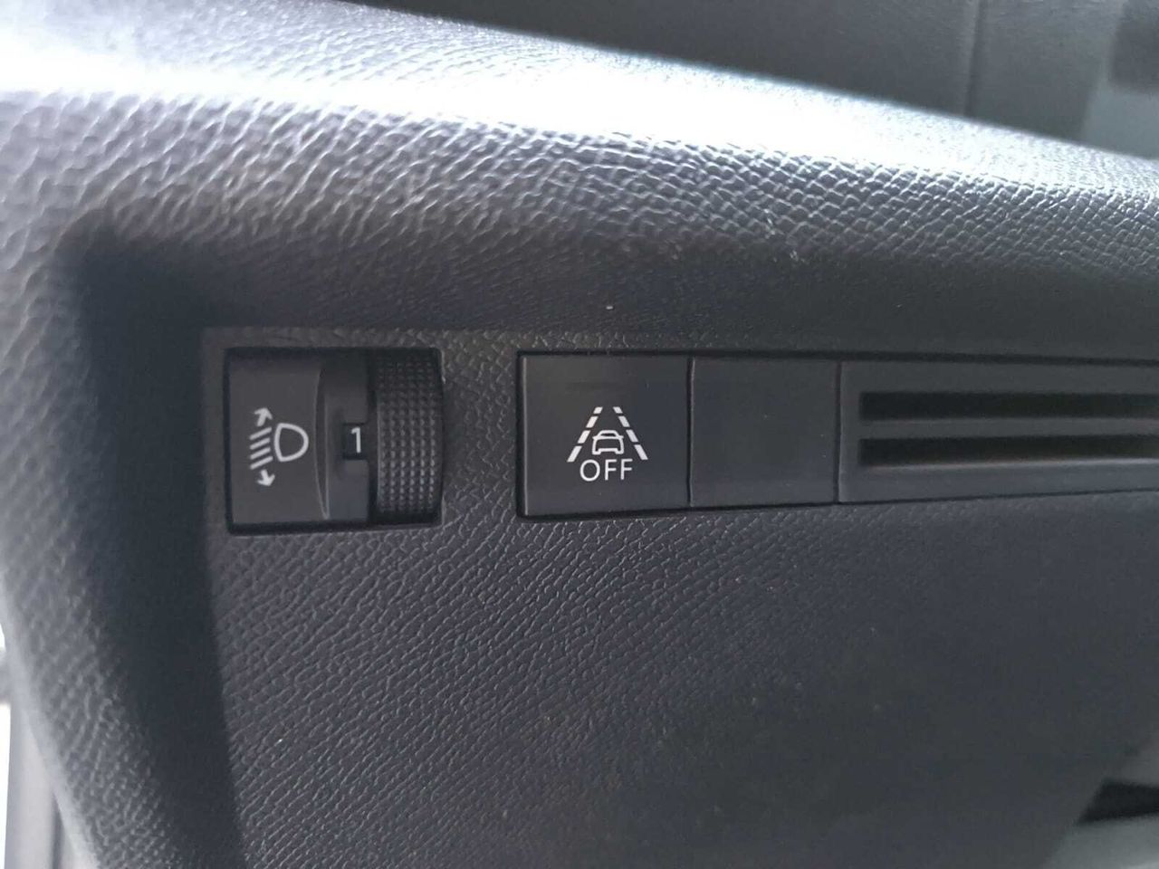 Citroën C4 FEEL BLUE HDI 110 CV  - Foto 2