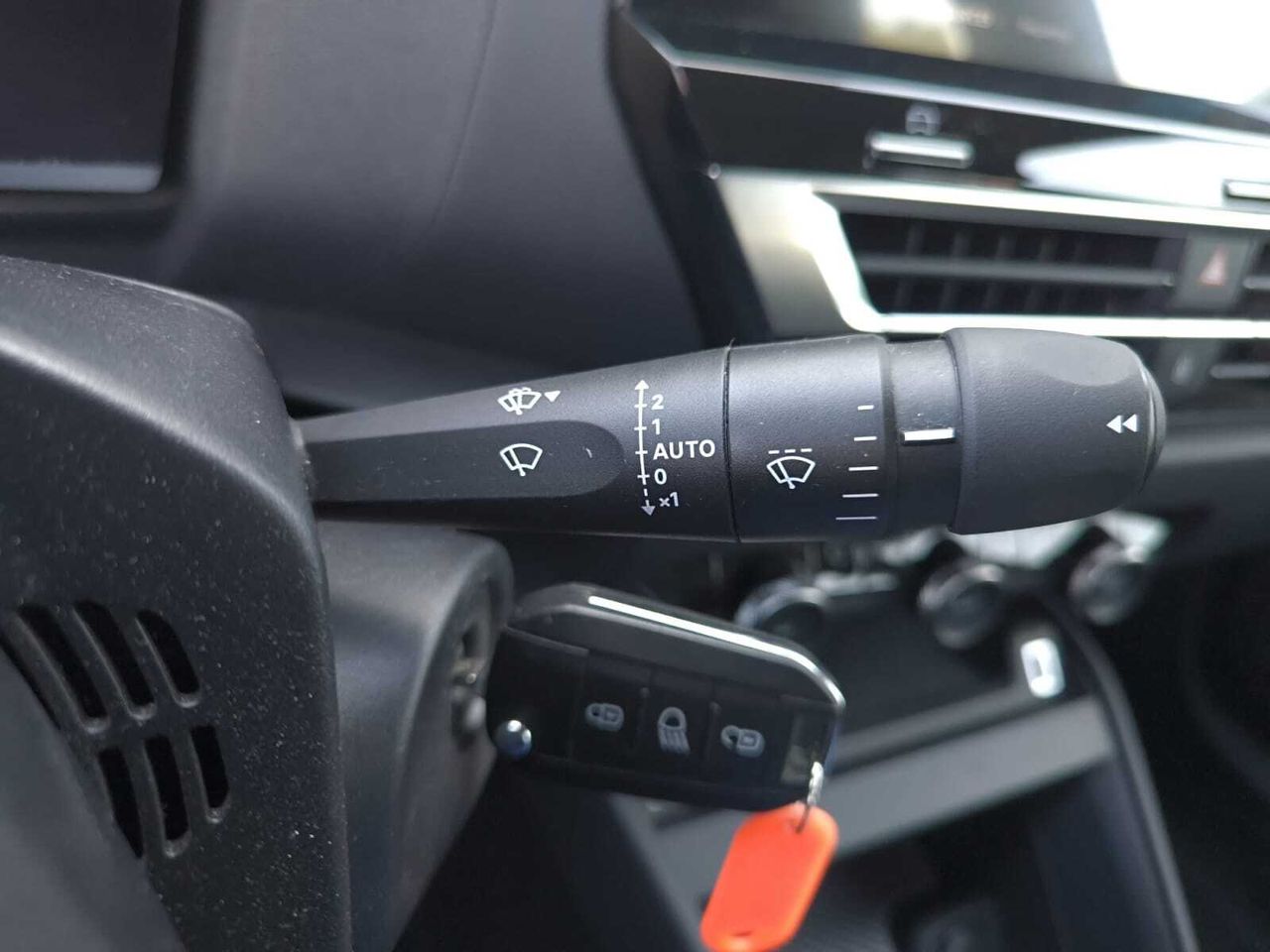 Citroën C4 FEEL BLUE HDI 110 CV  - Foto 2