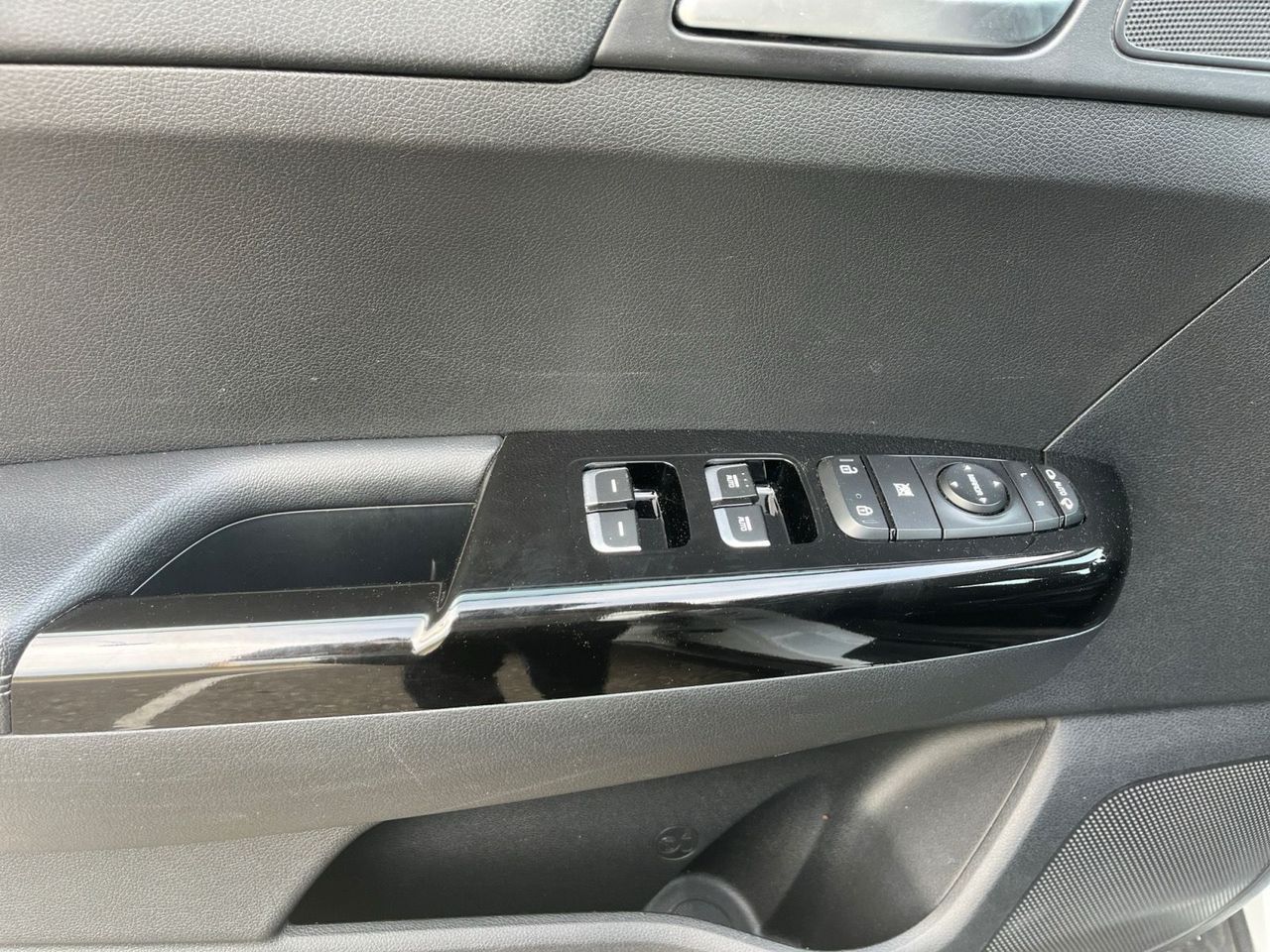 Kia Sportage 1.6 GDI DRIVE 4X2  132 CV  - Foto 2