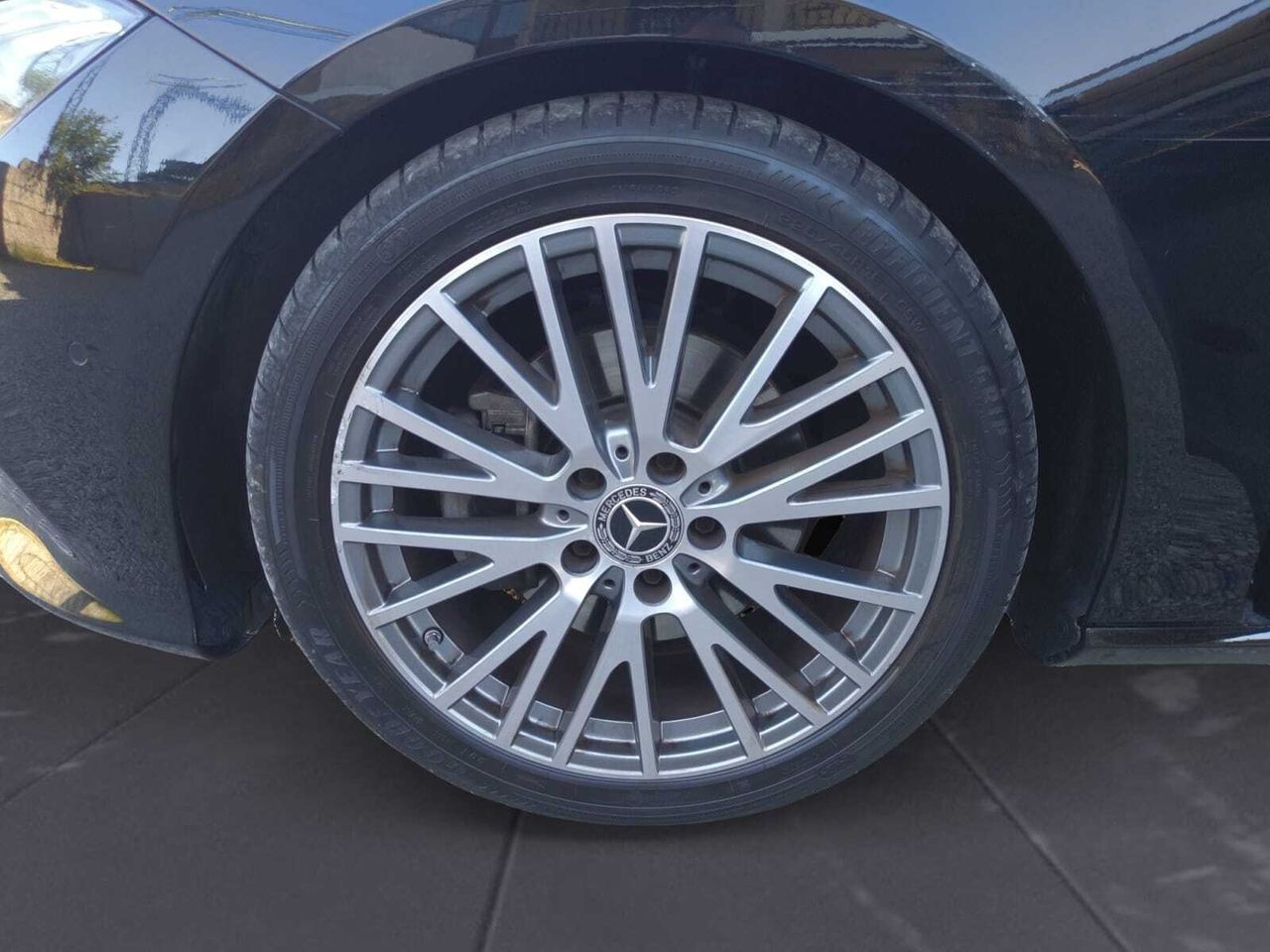 Mercedes CLA 200 D DCT SHOOTING BRAKE + PAQ ADVANTAGE+ SMARTPHONE  - Foto 2