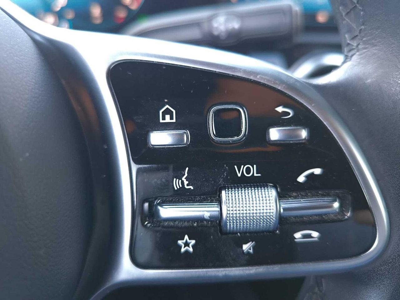 Mercedes CLA 200 D DCT SHOOTING BRAKE + PAQ ADVANTAGE+ SMARTPHONE  - Foto 2