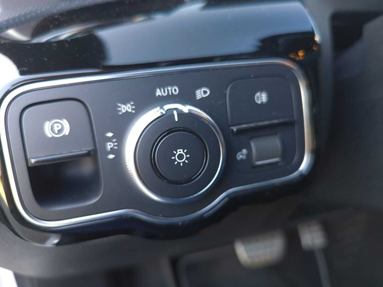 Mercedes CLA 200 D DCT SHOOTING BRAKE AMG LINE+PAQ PREMIUM+ SMARTPHONE  - Foto 2